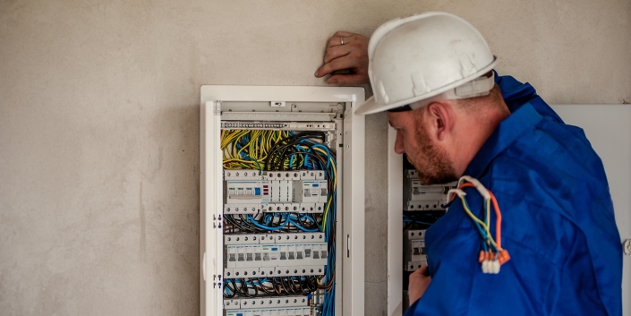 electrician-2755683